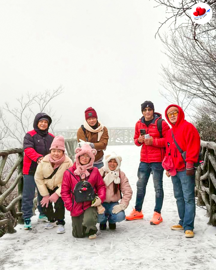 ▪️ บ้าน คุณประภา▪️ โปรแกรม : ฉางซา จางเจียเจี้ย ฝูหรงเจิ้น เทียนเหมินซาน ประตูสวรรค์ (5 วัน 4 คืน) จีน